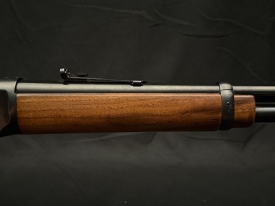 WINCHESTER MODEL 94AE – .44 REMINGTON MAGNUM LEVER ACTION RIFLE – 1986 MANUFACTURE – 20-INCH BARREL - Image 7 of 24