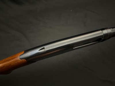 WINCHESTER MODEL 42 – 1940 MANUFACTURE – RARE 28-INCH SOLID RIB – FULL CHOKE – EXCELLENT ORIGINAL CONDITION - Image 9 of 19