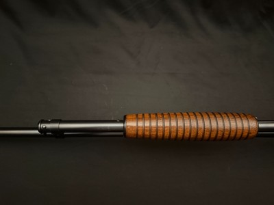 WINCHESTER MODEL 42 – 1940 MANUFACTURE – RARE 28-INCH SOLID RIB – FULL CHOKE – EXCELLENT ORIGINAL CONDITION - Image 16 of 19
