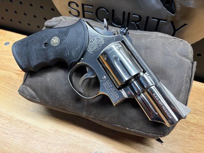 Smith & Wesson Model 19-3 in .357 Magnum - Image 2 of 14
