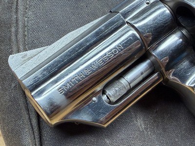 Smith & Wesson Model 19-3 in .357 Magnum - Image 4 of 14