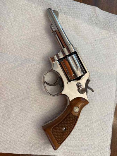 SMITH & WESSON MODEL 10-5 4