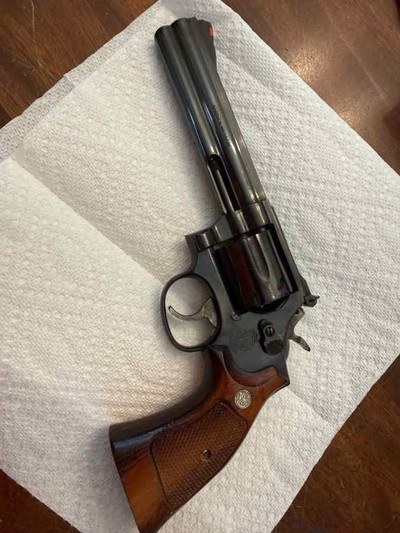SMITH & WESSON MODEL 586-2 6