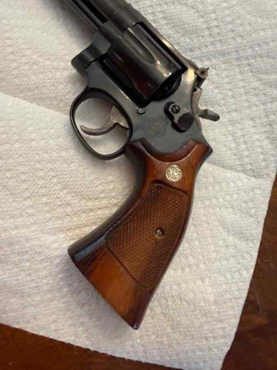 SMITH & WESSON MODEL 586-2 6
