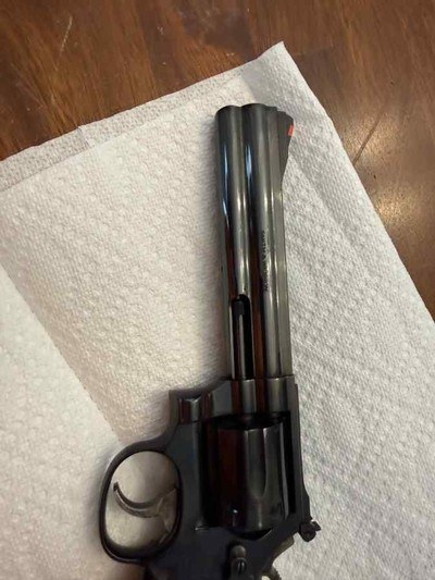 SMITH & WESSON MODEL 586-2 6