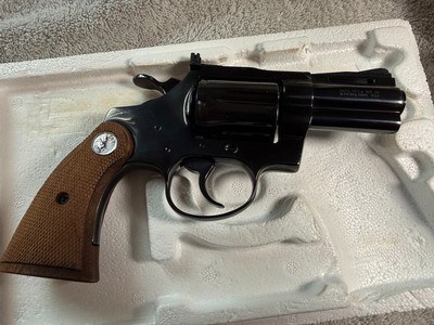 C1978 COLD DIAMONDBACK REVOLVER 2.5" BARREL 38 SPL W/BOX + PAPERS - Image 8 of 12