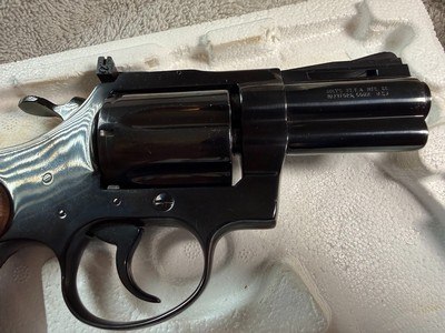 C1978 COLD DIAMONDBACK REVOLVER 2.5" BARREL 38 SPL W/BOX + PAPERS - Image 12 of 12