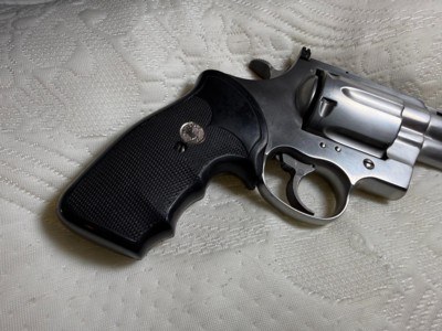 c1992 COLT ANACONDA STAINLESS 6