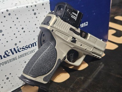 Spec SrsVI M&P M2.0 Metal 9mm 4"BBL (3)15RD Champagne Bundle - Image 2 of 8