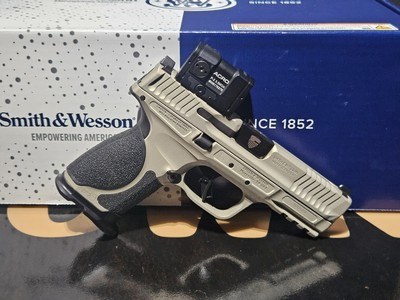 Spec SrsVI M&P M2.0 Metal 9mm 4"BBL (3)15RD Champagne Bundle - Image 1 of 8