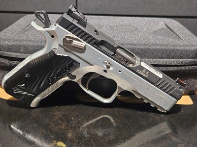CZ Shadow 2 Compact Cambered in 9x19 - Image 5 of 7