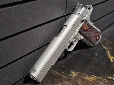 Kimber Gold Combat Stainless 45 ACP - Image 2 of 8