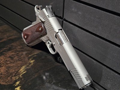 Kimber Gold Combat Stainless 45 ACP - Image 6 of 8