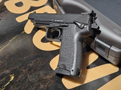 Heckler & Koch USP Elite 45 Auto - Image 4 of 7