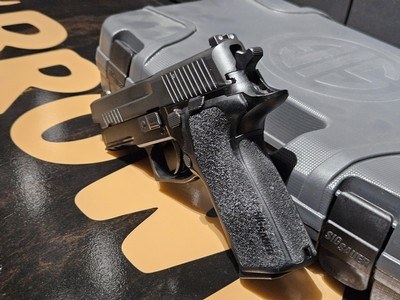 Sig Sauer P229 Elite Compact 9mmx19 - Image 3 of 7