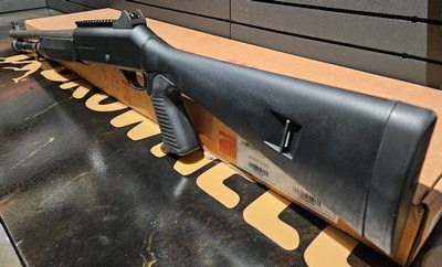 Benelli M4 12 Gauge - Image 3 of 6
