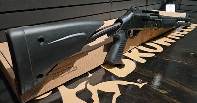 Benelli M4 EXT 12 Gauge - Image 5 of 6
