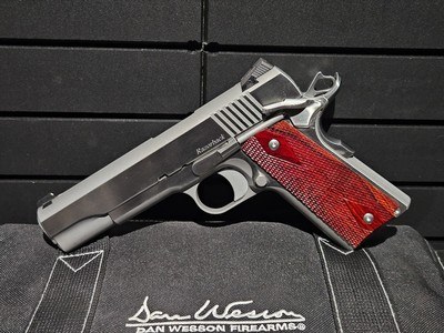Dan Wesson Razorback 10mm - Image 1 of 6