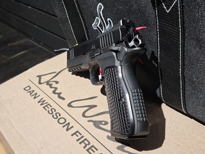 Dan Wesson DWX Compact 9mm - Image 4 of 7