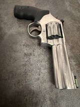 Smith Wesson .22lr 617-4 - 5 of 9