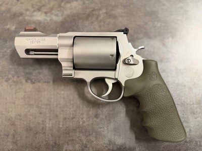 Smith & Wesson Performance Center 460XVR - Image 1 of 8