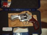 Smith&Wesson S&W 686-8 357mag revolver - 1 of 6