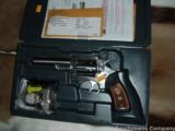 Ruger sp101 22 cal
revolver 8rnd - 4 of 5