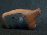 Wood Premium Grip w/Inlay Ruger Security Six and more - 2 of 5