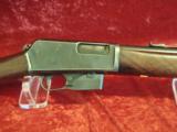 Collectable 1905 Winchester classic 32 cal riffle - 2 of 3