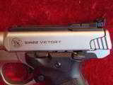 Smith & Wesson SW22 Victory .22 LR 5.5" NIB #108490 - 4 of 6