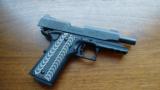 Browning Black Label Pro Compact 1911 .380 acp 8-shot w/rail 2-Mags NEW - 2 of 5