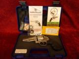 Smith & Wesson S&W Pro Series 627 .357 mag, 8-shot, 4" Stainless #178014---SOLD - 1 of 13
