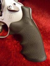 Smith & Wesson S&W Pro Series 627 .357 mag, 8-shot, 4" Stainless #178014---SOLD - 5 of 13