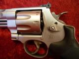 Smith & Wesson S&W Pro Series 627 .357 mag, 8-shot, 4" Stainless #178014---SOLD - 4 of 13