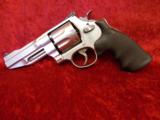 Smith & Wesson S&W Pro Series 627 .357 mag, 8-shot, 4" Stainless #178014---SOLD - 2 of 13