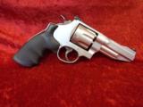 Smith & Wesson S&W Pro Series 627 .357 mag, 8-shot, 4" Stainless #178014---SOLD - 9 of 13