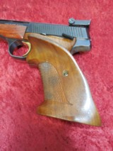 Belgium Browning Medalist .22 lr semi-auto target pistol with weights & Browning Display Case - 8 of 22