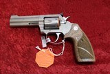 Colt King Cobra Target Revolver .357 mag 4.25" bbl SS & Wood Grips NEW #COBRA-SB4TS - 5 of 9