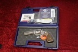 Colt King Cobra Target Revolver .357 mag 4.25" bbl SS & Wood Grips NEW #COBRA-SB4TS - 4 of 9
