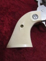 Ruger New Model Blackhawk 6-shot .357 mag/.38 spl Matte SS 4 5/8" bbl - 8 of 12