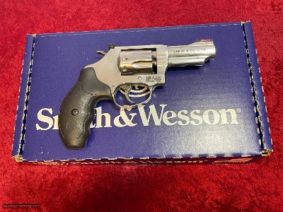 Smith & Wesson S&W Model 63 .22 lr 8-shot SS 3