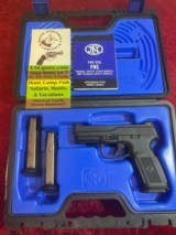 FN FNS-9 9mm semi-auto pistol 17 rd 4