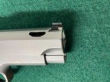 Custom Smith & Wesson Model 5906 semi-auto 9 mm 4