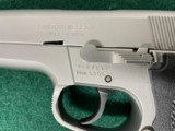Custom Smith & Wesson Model 5906 semi-auto 9 mm 4