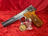 Smith & Wesson S&W Model 422 semi-auto pistol 6