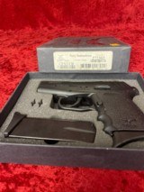 SCCY CPX-2 Carbon Black semi-auto 9 mm 10-rd (2) mags LNIB - 2 of 6