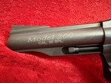 Armscor Rock Island M200 .38 spl 6-rd 4