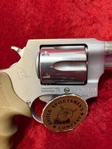Taurus 856 Defender 38 special 2