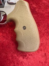 Taurus 856 Defender 38 special 2