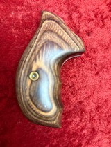 Taurus 856 Defender 38 special 2